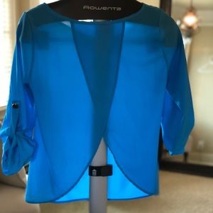 Beautiful blue top fits as S/M